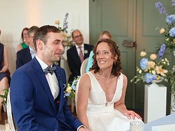 Sarah ist baff: so ein junger Ehemann!