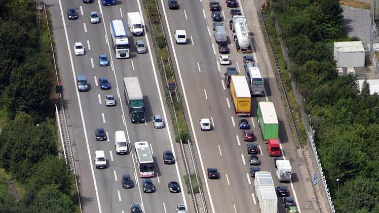 Mit Blick auf ein Urteil aus Berlin, bei dem erst kürzlich zwei Raser wegen Mordes an einem Mann verurteilt wurden, sagte der Sprecher: "Diese Raser werden scheinbar nicht schlauer." Foto: Uli Deck, dpa