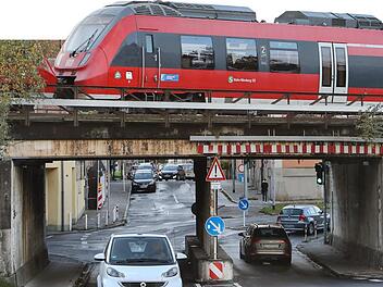 Die Stadt erwartet, dass mit dem Bahnausbau auch der Schienennahverkehr verbessert wird. Doch danach sieht es derzeit nicht aus.   Barbara Herbst