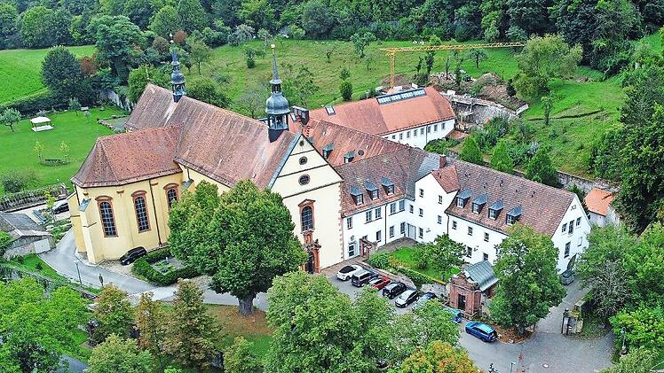 In der Bayerischen Musikakademie in Hammelburg kommt am 24. September das Lied „Der Welt Erinnerung“ von Susann Offenmüller zur Uraufführung.