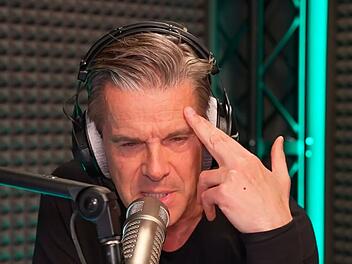 In der neuen Folge von "Lanz + Precht" blickte Markus Lanz auf die Orban-Abwahl in Ungarn.