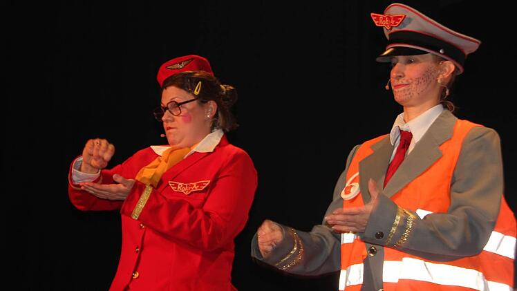 Ein eingespieltes Team: Elsbeth und Alois (Stefanie Drossel und Tina Baumstark. Foto: Veronika Schadeck