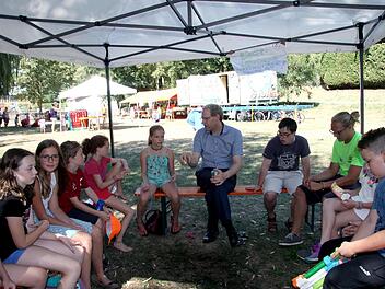 German Hacker beantwortete jede Frage so genau wie möglich.     Foto: Richard Sänger