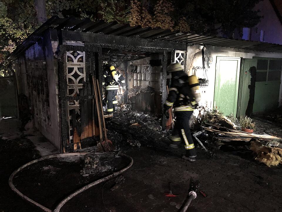 Feuerwehr-Einsatz nach Verpuffung in privater Sauna