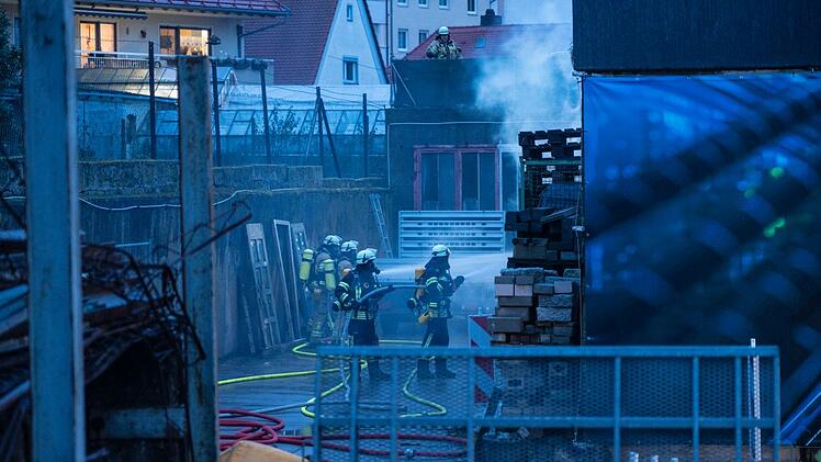 Bamberg: Feuerwehr löscht Brand in Egelseestraße