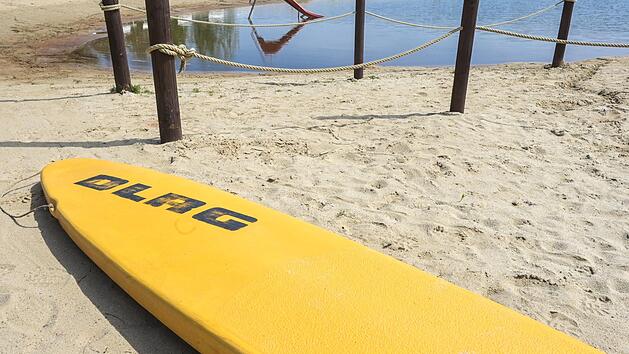 Es war ein anstrengendes Jahr hat der Ortsverband Bad Kissingen der Deutschen Lebens-Rettungs-Gesellschaft (DLRG). Aber   gemeinsam haben es die Mitglieder geschafft. Foto: Symbolbild Heiko Rebsch/dpa