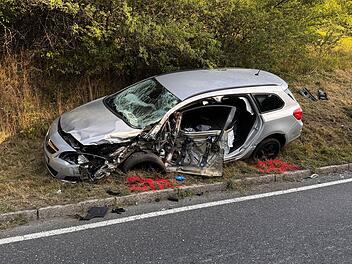 Zwei Verletzte bei Unfall auf B173 im Kreis Kronach