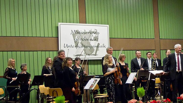 Impressionen vom Neujahrskonzert des "Musizierkreises Neustadt".Foto: Jochen Berger