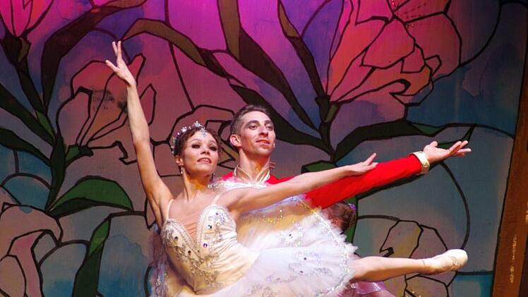 Perfekter Tanz und glitzernde Kostüme beim Nussknacker mit dem Klassischen Russischen Ballett aus Moskau. Fotos: Klaus Werner