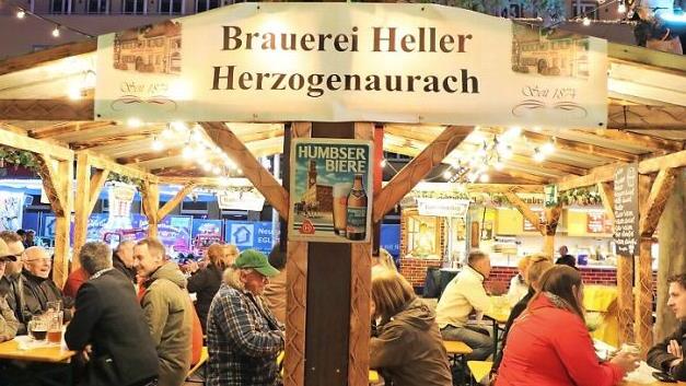 Bier aus Herzogenaurach auf der Kirchweih in Fürth Foto: Udo Dreier