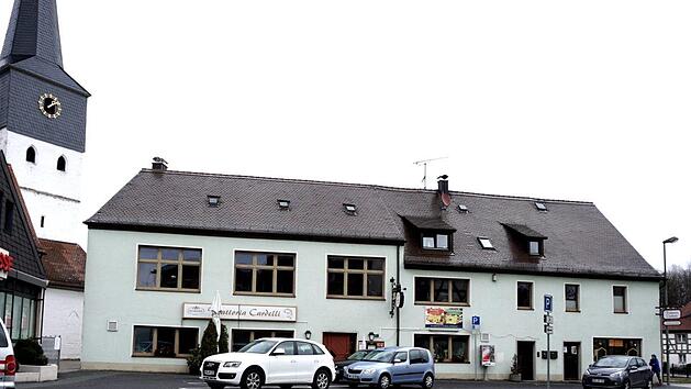 Die linke Seite  der Marktsch&auml;nke soll im Obergeschoss kleinere Fenster bekommen und die Fassade neu gestaltet werden.Richard S&auml;nger