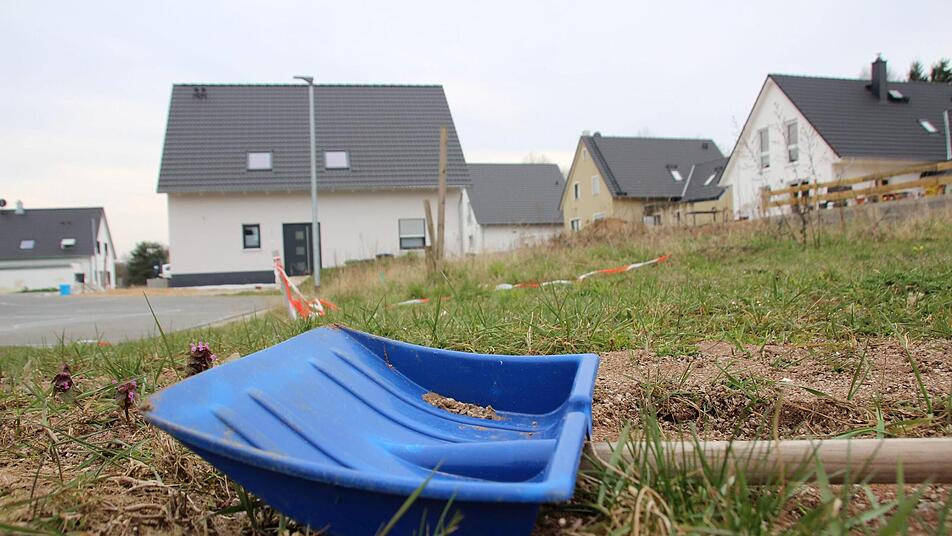 Am Ortsrand von Burk (Forchheim) sind im Baugebiet Dorfäcker neue Einfamilienhäuser entstanden. Foto: Ronald Heck