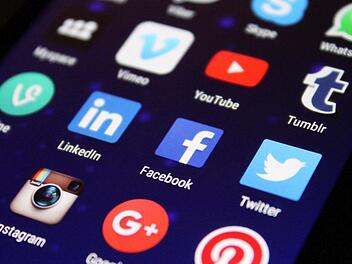 Rechtliche Vorgaben fehlen, deshalb regeln die Internet-Unternehmen ihren Umgang mit dem digitalen Erbe unterschiedlich. Symboldbild: pixabay.com/Pixelkult