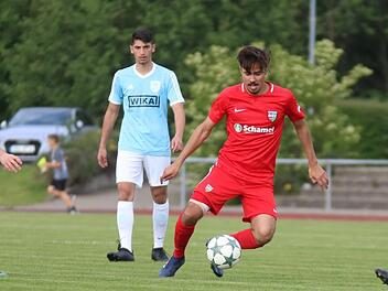 Marc Weiler bescherte dem BSV in der Nachspielzeit ein weiteres Jahr in der Landesliga  Foto: Matthias Hofmann