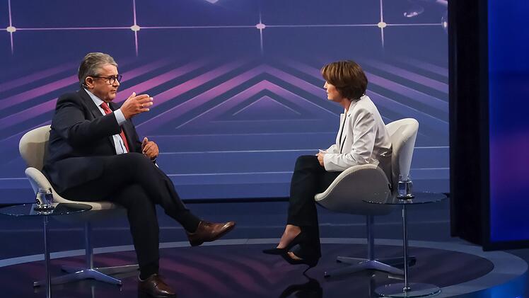 "Es spricht vieles daf&uuml;r, dass Russland versucht, uns zu destabilisieren", sagt Sigmar Gabriel bei "Maischberger".