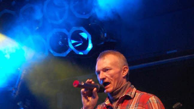 Hühnerwirt Jürgen erntete Lacher mit seinem Song "Kikeriki".