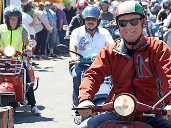 Vespa-Corsa ist ein Lebensgef&uuml;hl. Die Zweiradfreunde aus dem Itzgrund genie&szlig;en es und wollen es am n&auml;chsten Sonntag in Kaltenbrunn mit 1000 G&auml;sten teilen.&nbsp; Foto: privat