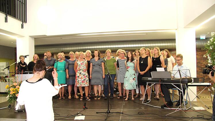 Das Kollegium als Chor  Foto: Richard Sänger