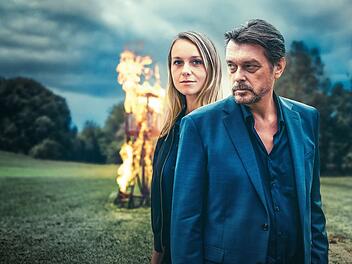 Auf drei Apfelbrenner wurden Brandanschl&auml;ge ver&uuml;bt, zwei haben es nicht &uuml;berlebt. Will sich jemand an den zehn Mitgliedern des Bundes r&auml;chen? Hat es mit dem Tod eines von ihnen vor einem Jahr zu tun? Das m&uuml;ssen Anni Sulmtaler (Anna Unterberger) und Sascha Bergmann (Hary Prinz) herausfinden.