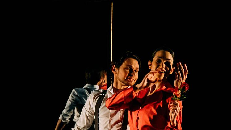 "First Steps": Impressionen des neuen Ballett-Abends in der Coburger ReithalleFoto: Annemone Taake