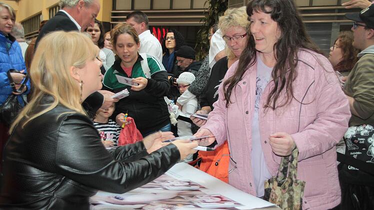 Impressionen von Maite Kellys Auftritt im Einkaufszentrum "Fritz" Foto: Dagmar Besand