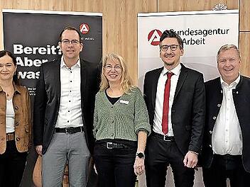 Beim Tag der Ausbildung dabei: Herr Steinel, Frau Bachmann, Schulleiter Michael Heyne, Frau Dorn, B&uuml;rgermeister Jan Marberg, Herr Richter und Frau Krampert