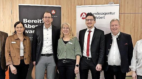 Beim Tag der Ausbildung dabei: Herr Steinel, Frau Bachmann, Schulleiter Michael Heyne, Frau Dorn, B&uuml;rgermeister Jan Marberg, Herr Richter und Frau Krampert