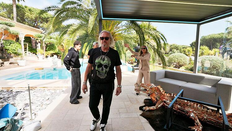 Der Stein des Ansto&szlig;es: eine banale Tischplatte.