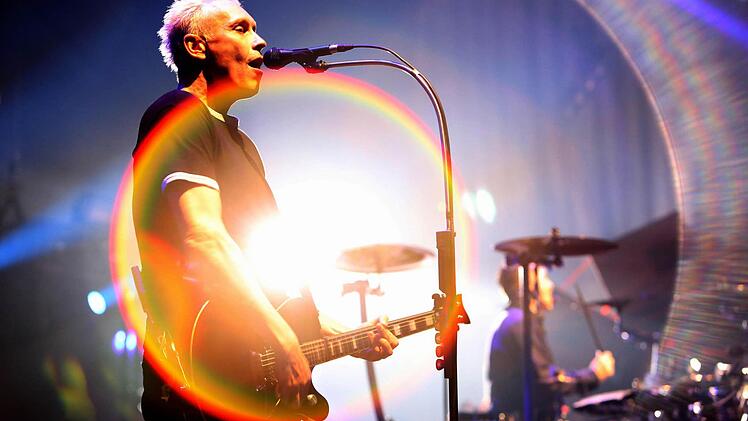 Farin Urlaub beim Konzert am 19. Oktober in Bamberg. Schöner Effekt mit dem Scheinwerfer, oder? Foto: Matthias Hoch.