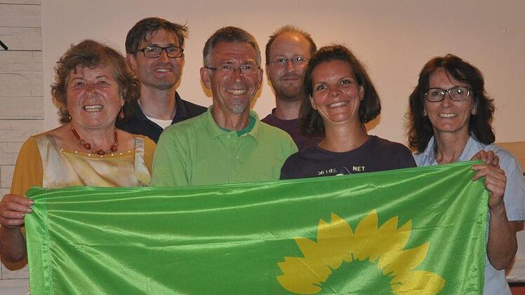 Der Vorstand der Forchheimer Grünen Liste (FGL), von links: Edith Fießer, Steffen Müller-Eichtmayer, Emmerich Huber, Daniel Thieme,  Petra Nathan, Fabiola Reges-Huber Foto: Ulli Eichler