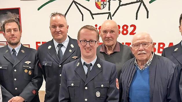 Ehrungen und Bef&ouml;rderungen (von links): Roland Wehner, Michael Rienecker, Andreas Seidenthal, Sven Lemmermann, Herbert Beck, Bruno Vogler, Lorenz Leitsch und Mario Jordan.