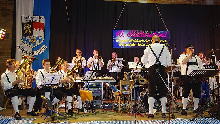 Die "Original Reichenbacher Blasmusik" sorgte beim Kulturabend in Reichenbach für beste Unterhaltung. Foto: Heike Schülein
