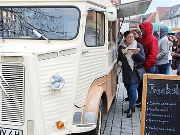 Ein Klassiker - sowohl als Auto als auch als Foodtruck. Wer je "Der Clan der Sizilianer" mit Lino Ventura gesehen hat, erinnert sich an dieses Fahrzeug.  Fotos: Markus Häggberg