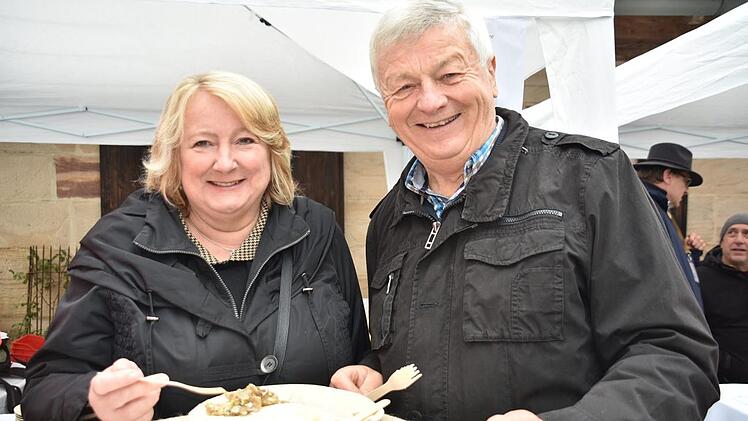 Monika und Günter Schaller gefiel der Geschmack der alten Sorten.Uschi Prawitz