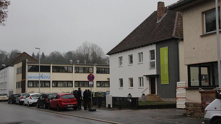 Ansicht von der Karchestraße aus. Vorne rechts die Janson-Villa, in der Mitte die Dahle-Villa.
