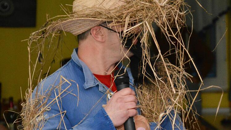 Windheimer Originale nahmen Edgar Borst & Crew aufs Korn. Foto: Björn Hein