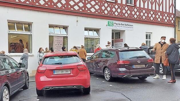 Der Adam-Riese-Pop-Up-Store zog trotz Corona viele Besucher an. Foto: Bettina Dirauf