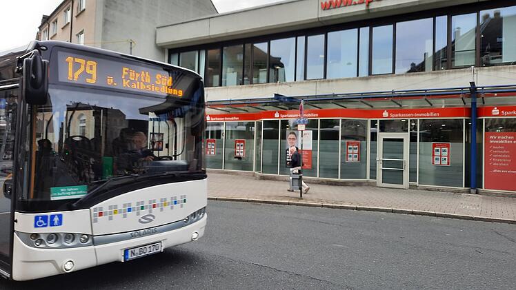 Fürth: Straßensperrungen und Busverspätungen erwartet - wegen Fußballspiel