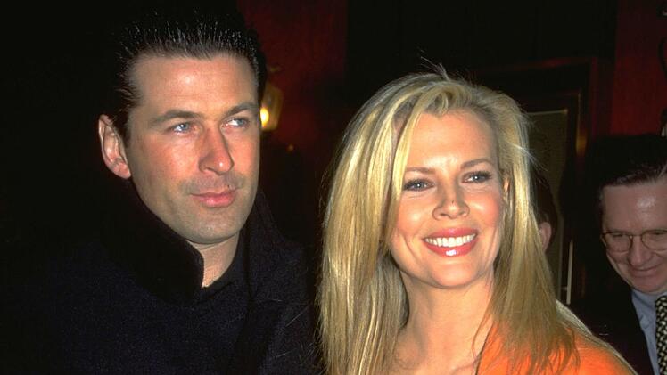Sie waren eines der Traumpaare der 90er-Jahre: Alec Baldwin und Kim Basinger. 2002 lie&szlig; sich das Paar scheiden.