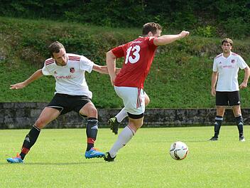 Werden beide in der Startelf des FC Fuchsstadt erwartet: Harry Bayer (links) und Florian Thurn, hier im Spiel gegen Memmelsdorf. Foto: ssp