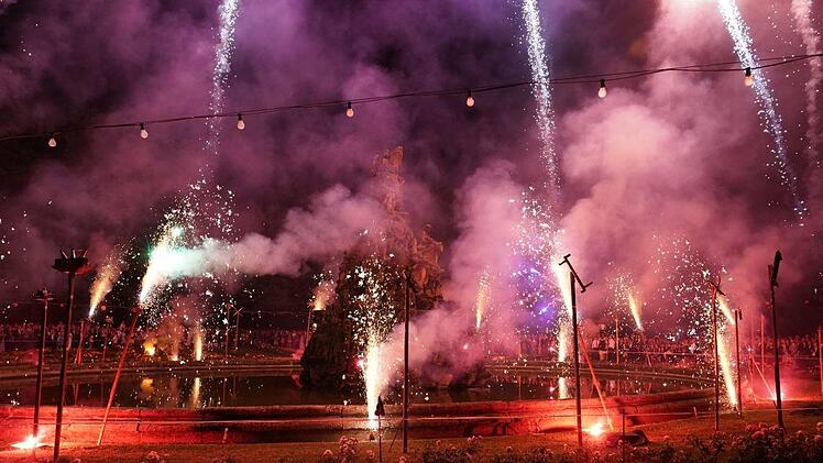 Feuerwerk  Foto: Frank Türpitz