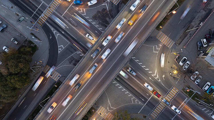 Du kennst die "halbe Vorfahrt" nicht? Das Unwissen kann teuer werden