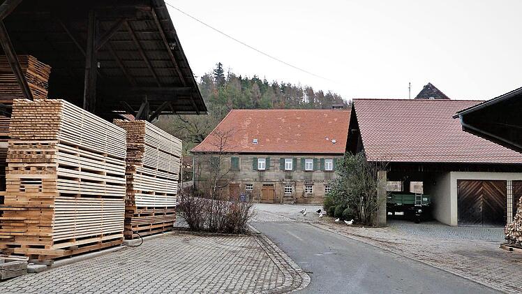Die Streitmühle wird an die öffentliche Wasserversorgung der Gemeinde Himmelkron in Kürze angeschlossen. In der Schlusssitzung vergab der Gemeinderat die Arbeiten für die örtliche Bauüberwachung an das Büro für Bauwesen, Dipl.-Ing. Michael Meißner, Weißdorf. Foto: Werner Reißaus