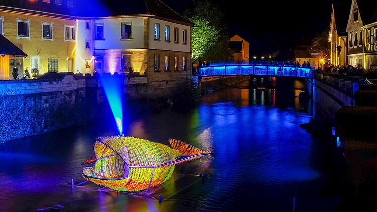 Ausflug, Kronach Leuchtet, Licht, Festival, Fest, Freizeit, Erlebnis, Feier, Feierlichkeit, Kronach, Lichtfestival, Lichtshow, Kunst, Kunstnacht, Kunstausstellung, Künstler, Ausstellung