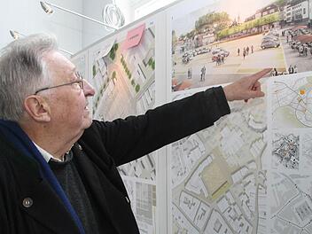 Der Architekt Eckart Kudlich aus Mannflur kritisiert den Siegerentwurf für die Neugestaltung des Kulmbacher Zentralparkplatzes. Foto: Stephan Tiroch