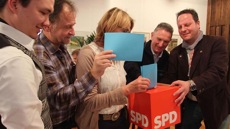 Die Stimmabgabe bei der Nominierung von Thomas Bauske ging flott über die Bühne. Foto: Sonny Adam