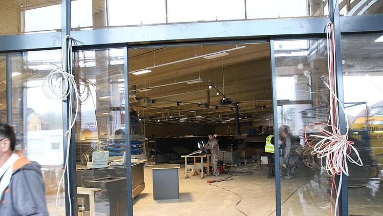 Auch innen ist alles noch Baustelle. Foto: Simone Bastian
