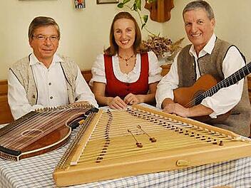 Die Niederndorfer Saitenmusik ist am Montag auf Bayern 1 zu hören. Foto: privat