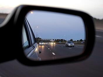 Insgesamt 17 Unf&auml;lle ereigneten sich am vergangenen Wochenende im Einsatzgebiet der Verkehrspolizeiinspektion Erlangen.