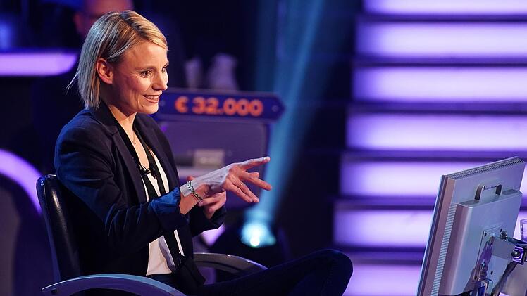 Anna-Lena Spanier aus Schwabering in Bayern war in der Donnerstagsfolge des 3-Millionen-Euro-Specials von 32.000 Euro auf 500 Euro geplumpst. Insofern hatte die Grundschullehrerin im Finale im Vergleich zu den anderen Kandidaten am wenigsten zu verlieren. F&uuml;r die verpassten 32.000 Euro reichte es nicht, aber immerhin f&uuml;r 10.000.